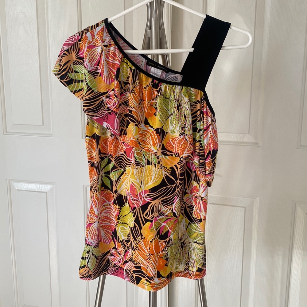 Jennie & Marlis petite one shoulder top PS
